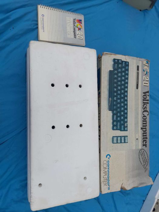 VC Commodore 20 w pudełku