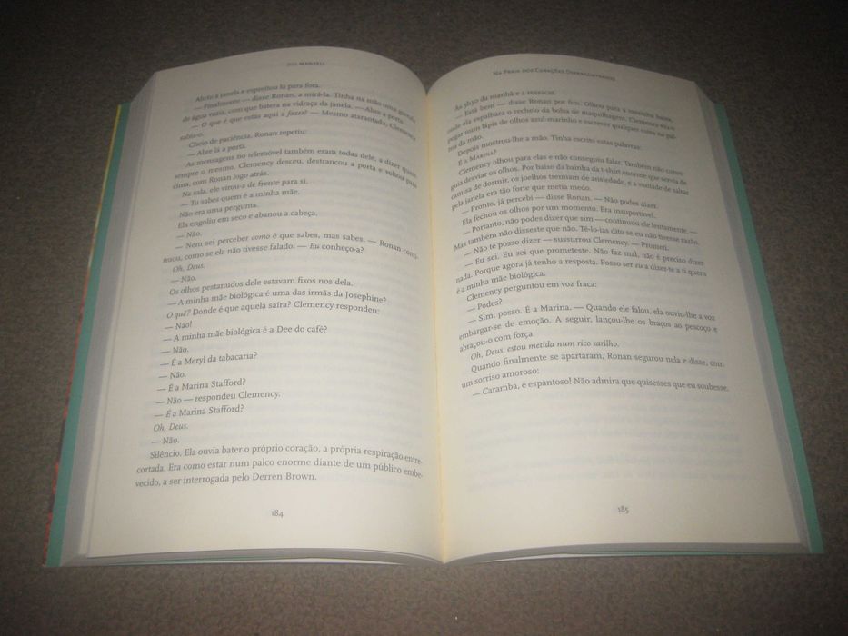 Livro "Na Praia dos Corações Desencontrados" de Jill Mansell