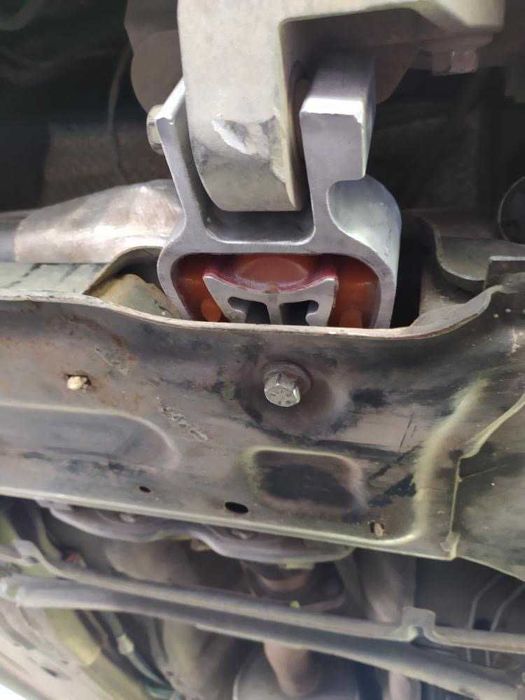 Крутое качество! Полиуретановые Подушки Двигателя. Налич. Есть Наложка