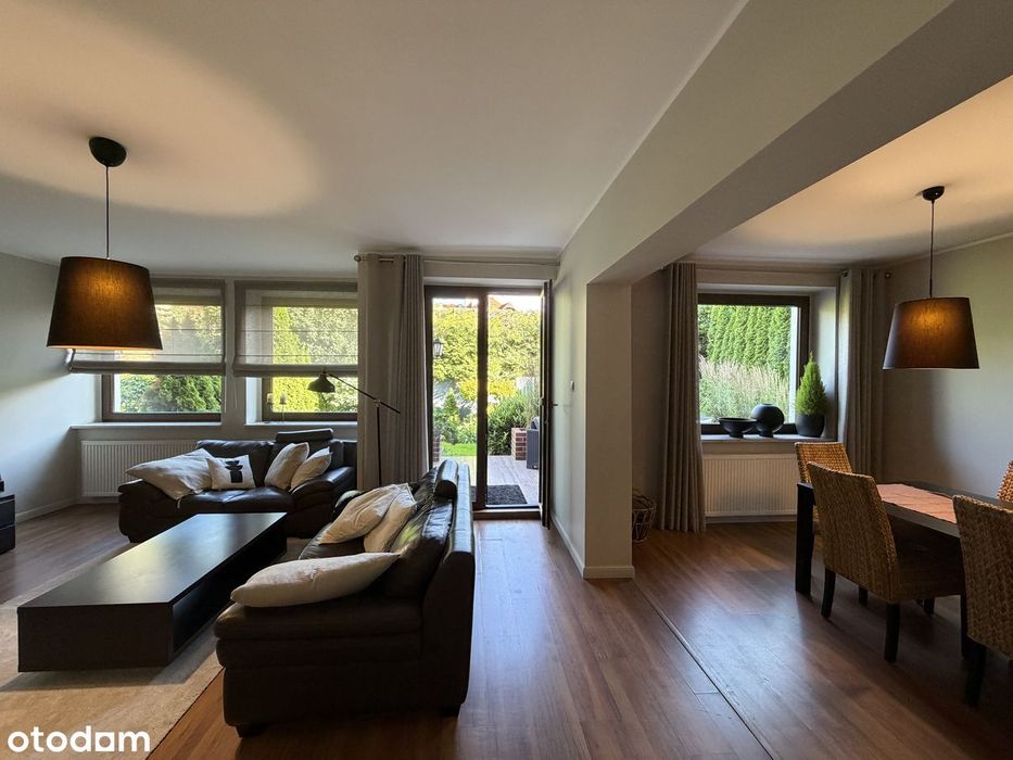 Dom w zabudowie bliźniaczej z dwoma tarasami i ogrodem | 240 m²