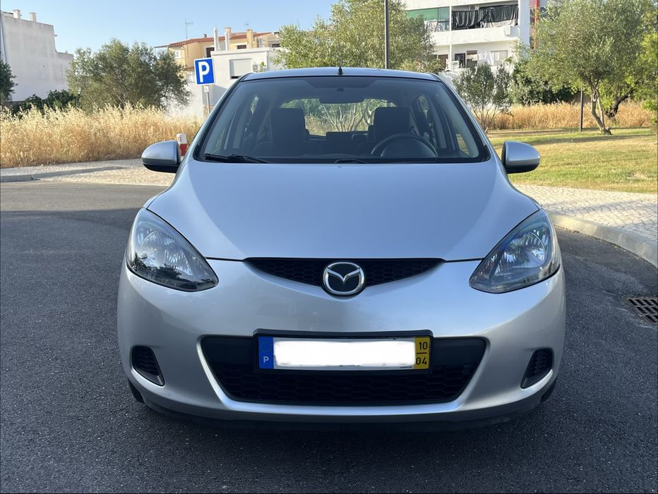 Mazda 2 em bom estado