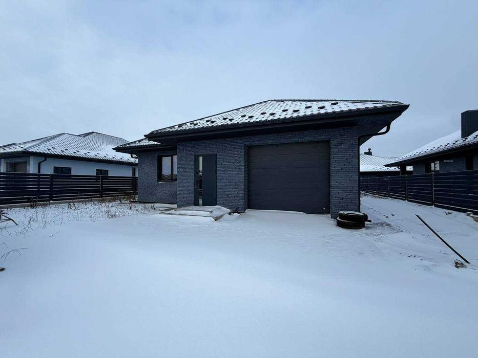 Продам  будинок Американку з гаражем, з земельною ділянкою!!