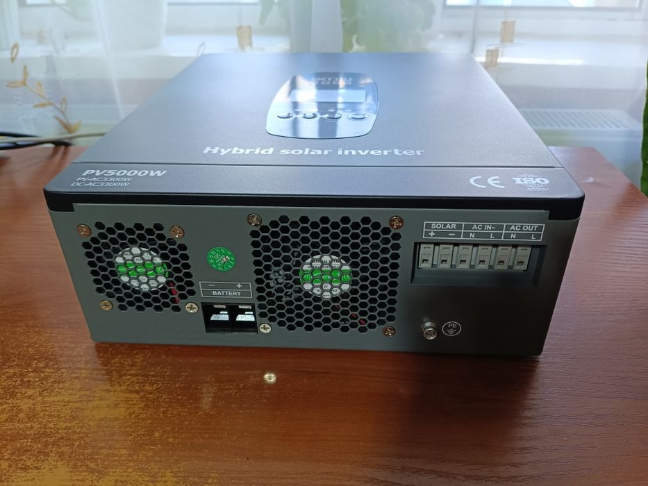 Гибридный солнечный инвертор DATOUBOSS 3300W 24В