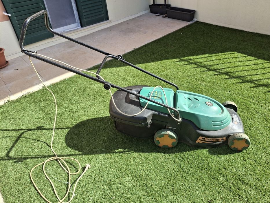 Corta relva Black & Decker