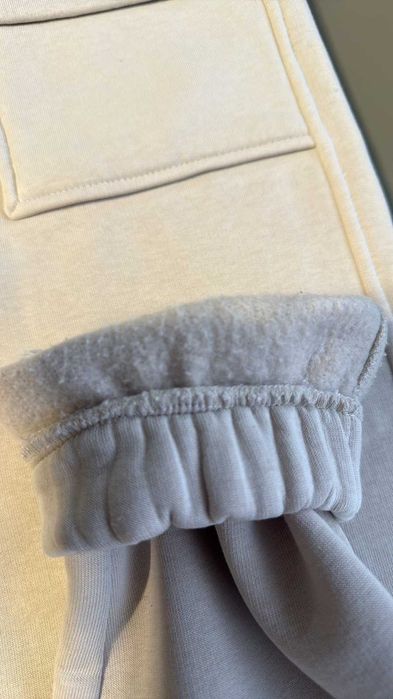 Продам теплые штаны на флисе для девочки