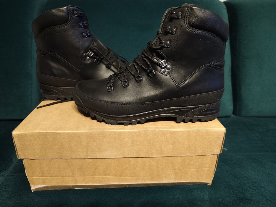 Buty Wojas wzór 945