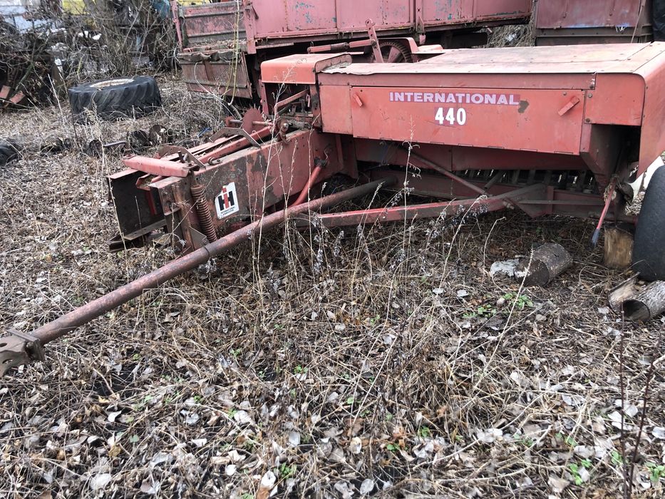 Тюкопрес/прес-підборщик CASE IH 440