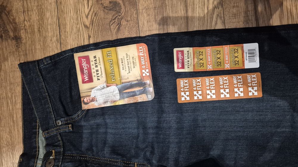 Jeansy Wrangler 32x32 relaxed fit