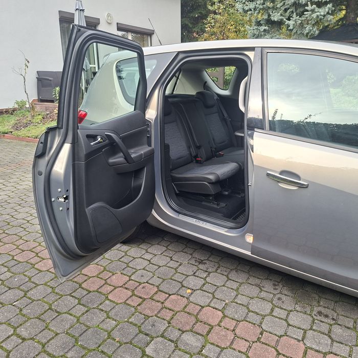 Opel Meriva 1,4pb - 2013 rok