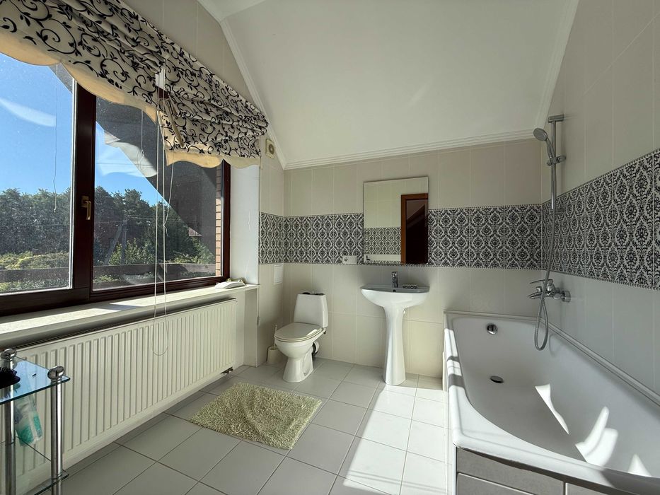 Оренда будинку 264 м2, с. Крюківщина, вул. Чумацька,5