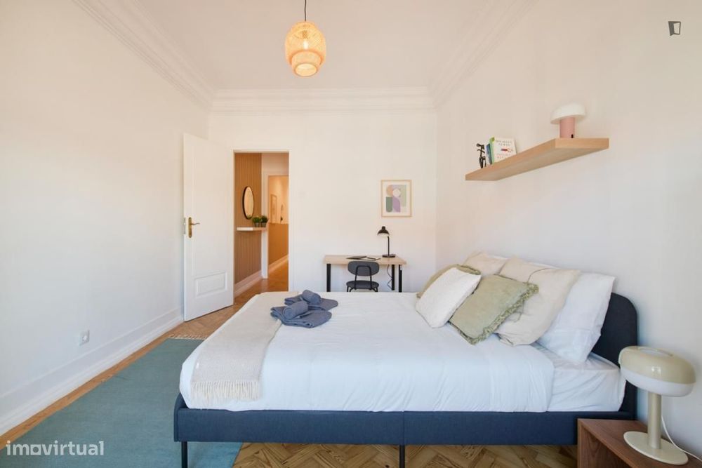 Quarto - localizado em Entrecampos Lisbon