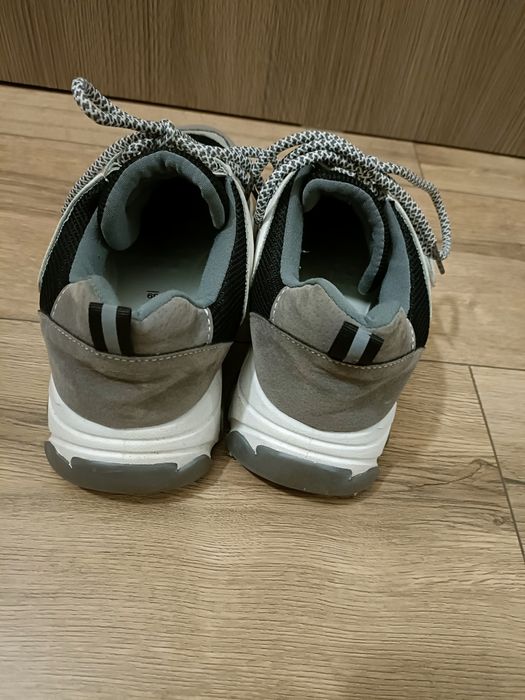 Adidasy firmy Musk rozmiar 39