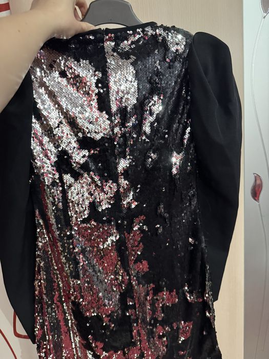 Сукня L з регулюючими паєтками