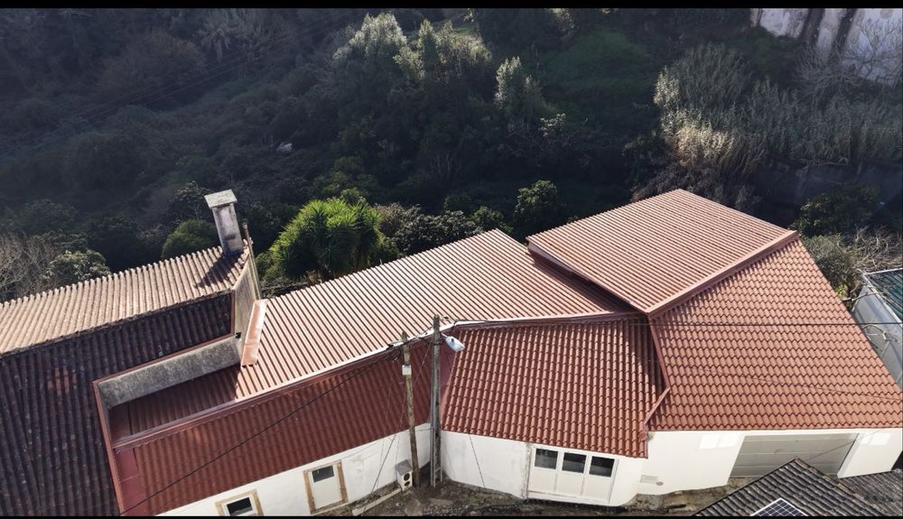 Substituição de telhado em Painel Sandwich - Serviço Completo