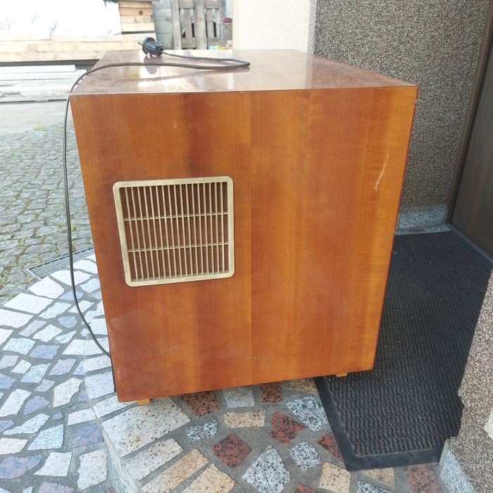Stary telewizor antyk (lampowy)