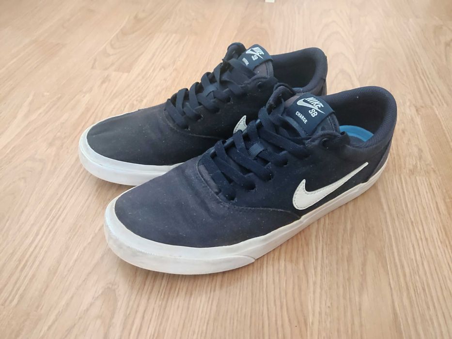Ténis Nike SB Charge Canvas