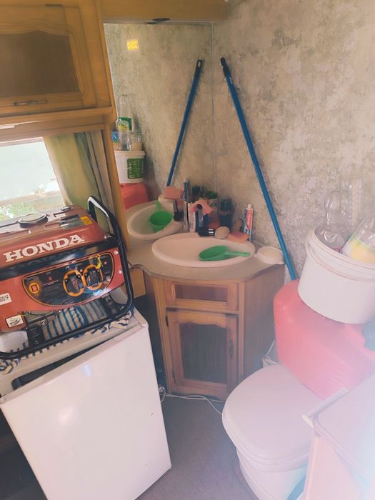 Продам Каравану прицеп дом на колесах