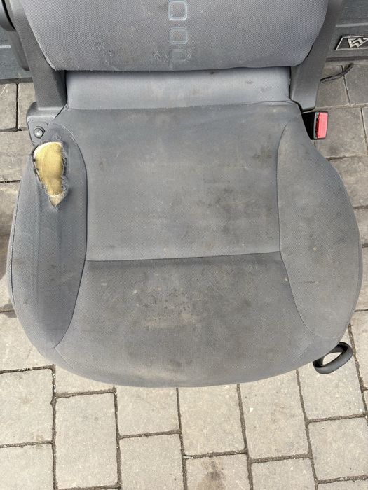 Fotel prawy pasażera Citroen Berlingo II podgrzewany