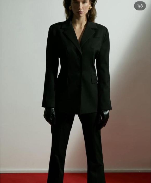 Брючний костюм з блейзером приталеного силуету, українського бренду