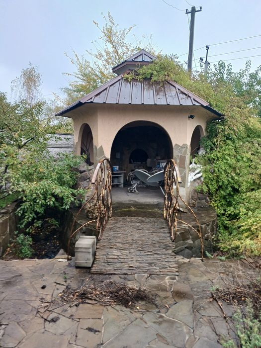 Продам  дом  Каменское возле  соснового леса  190000$