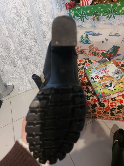 Botins em ótimo estado