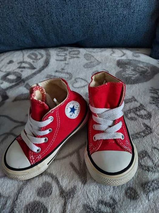 Klasyczne czerwone converse 21