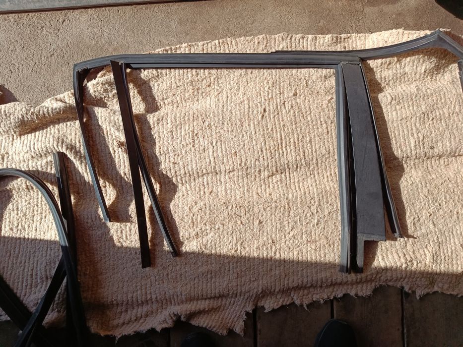 Пластик дверей, накладки, БМВ е46 універсал, молдинги, уплотнитель