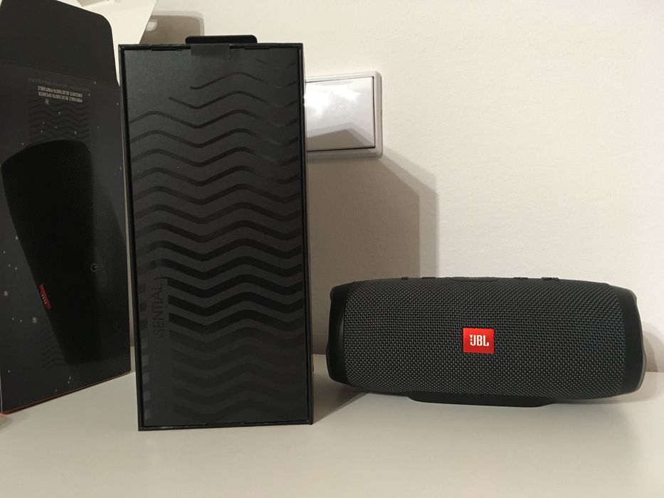 Coluna jbl essential charge