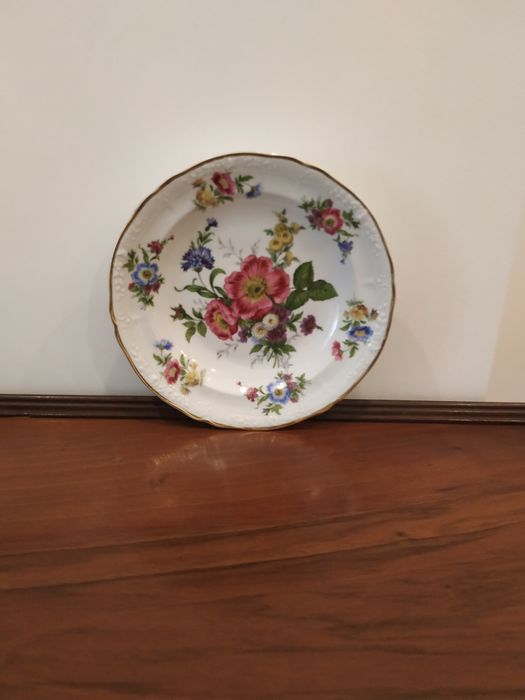 Porcelana, Prato decorativo loiças diversas