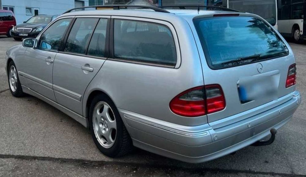 Mercedes Benz, DaimlerChrysler D Kombi 2002