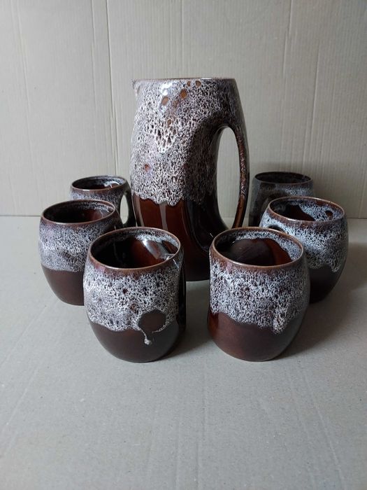 Conjunto de Jarro com 6 Canecas – Cerâmica Espuma Castanho