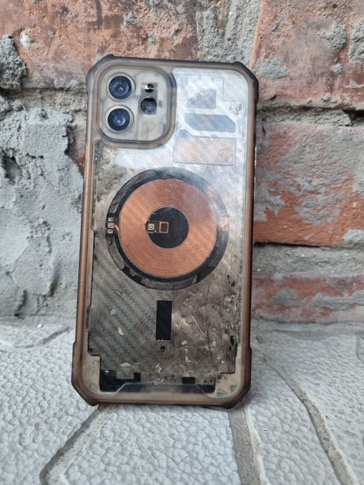 Продам iPhone 12