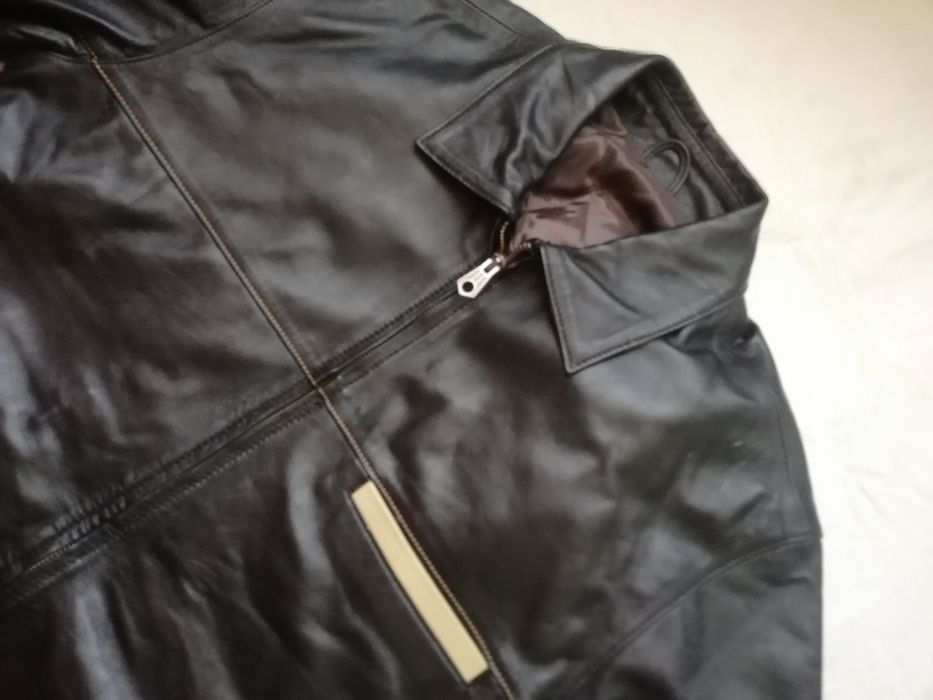 Шкіряна чоловіча куртка