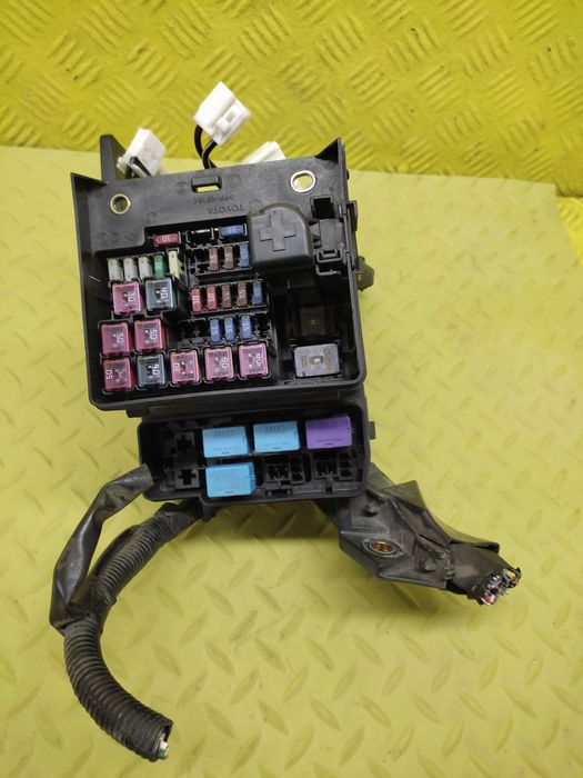 lexus rx300 3.0 v6 skrzynka bezpieczników