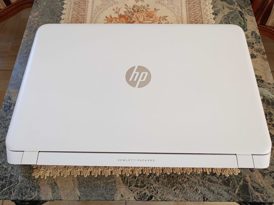 3 Laptopy MSI, HP, Bellagio