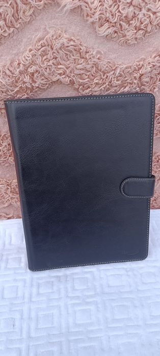 Skórzane etui na tablet