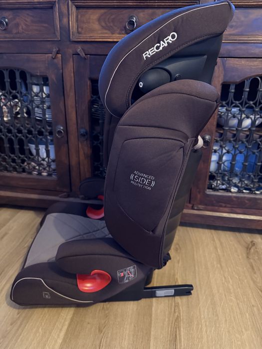 Zadbany fotelik  samochodowy RECARO Monza Nova 2 Seatfix 15-36 kg