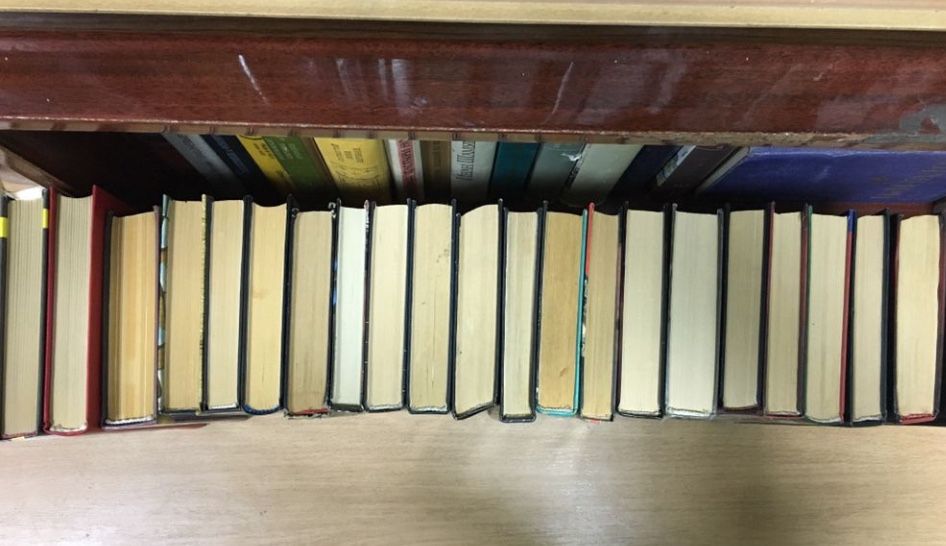 Комплект книг детективов отечественных авторов.