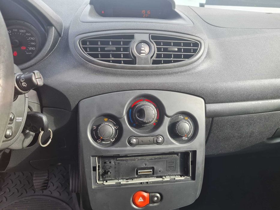 Renault Clio III - 1.5 DCI 2009 Comercial