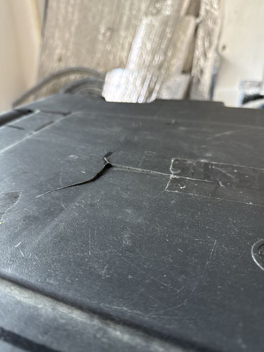 •Plastikowy Kufer•