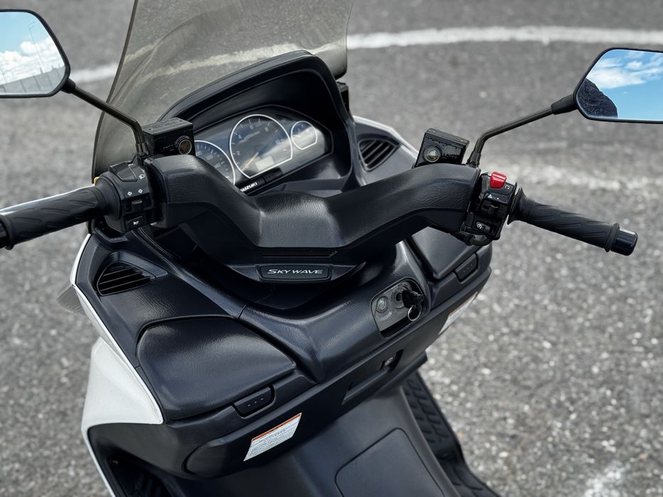Продам  Максі скутер Suzuki Sky Weve 250 стан ідеаал, Можливий обмін на авто з моєю чи вашою доплаттю