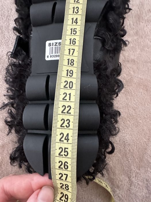 Жіноче взуття з натурального хутра