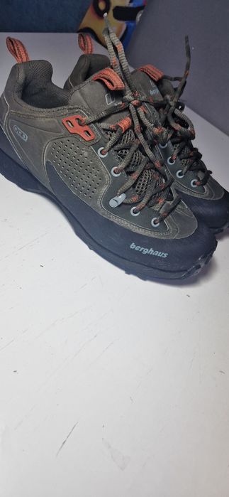 Berghaus 40.    .