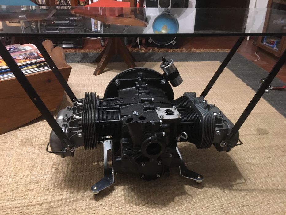 Mesa com motor de Volkswagen