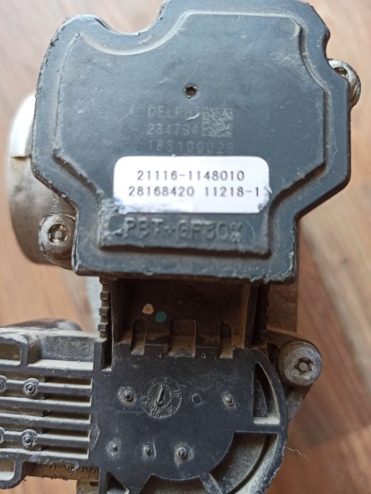 Продам дросельну заслінку для Ваз