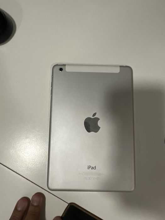 LER DESCRIÇÃO - Ipad mini - Sem uso (para peças)