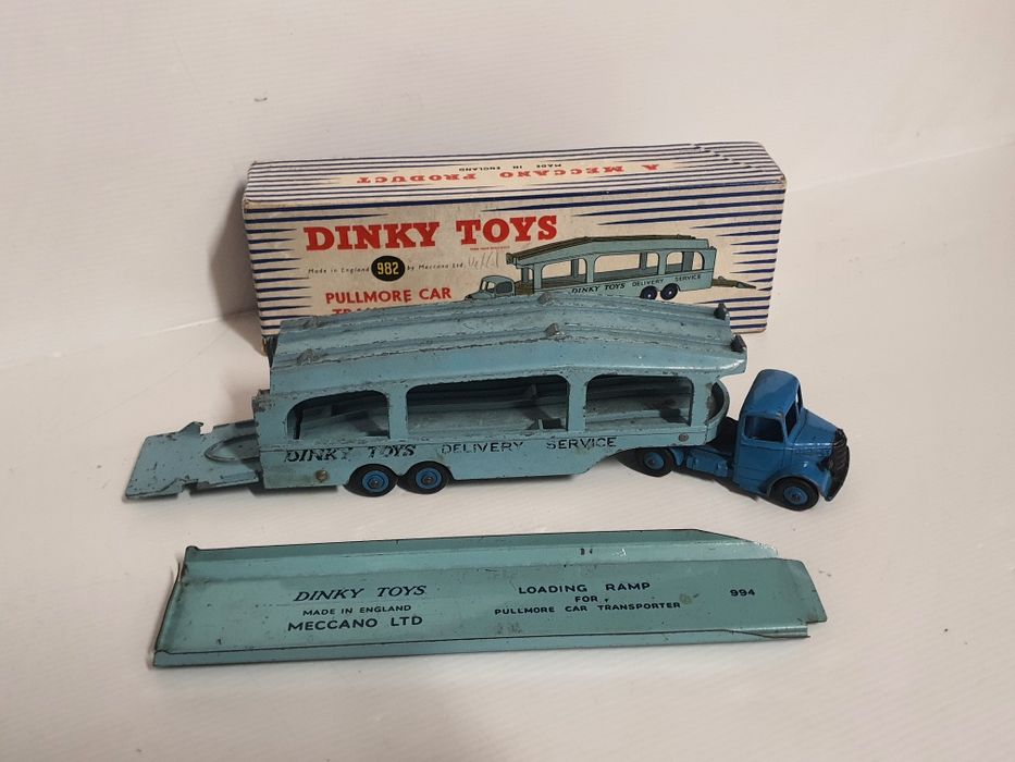 Camião Dinky Toys Transporte de Carros