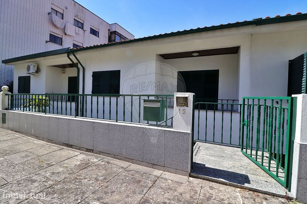 Moradia T4 para arrendamento