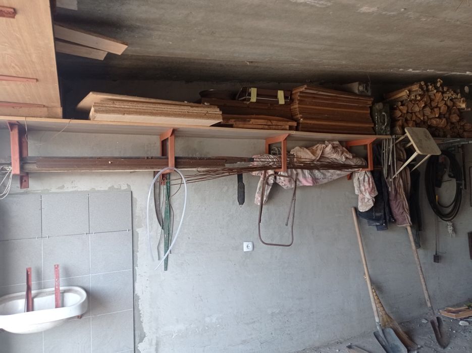 Продам гараж в пгт Сергеевка