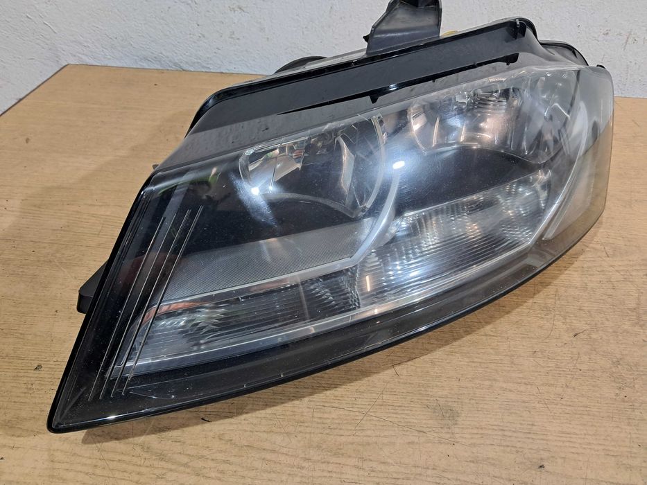 Lampa lempy reflektor przód przedni prawy + lewy AUDI A3 8P Lift UK